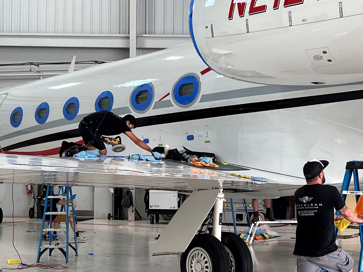 RealClean Aircraft