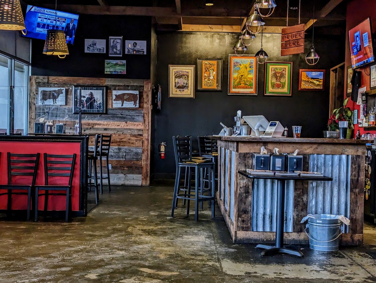 Rolling Smoke BBQ - Centennial