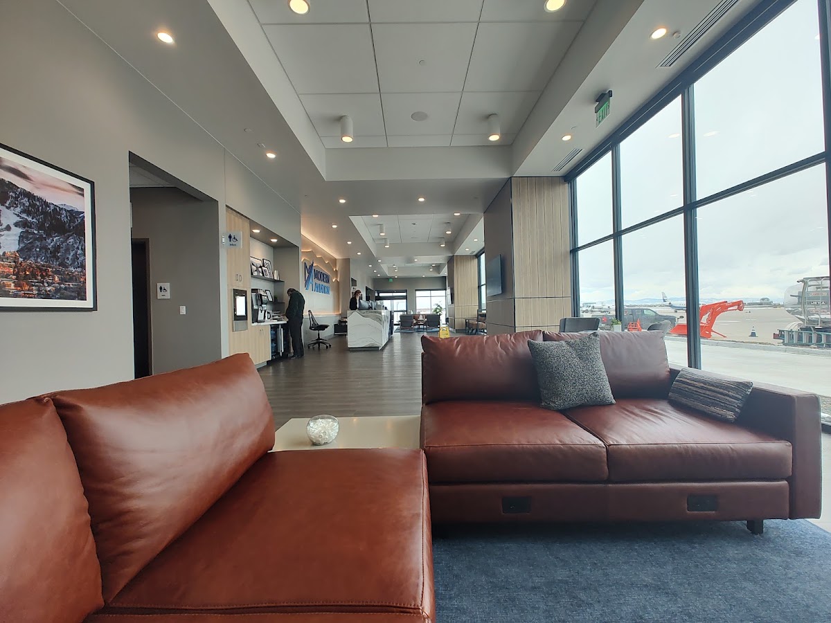 Signature Aviation - South